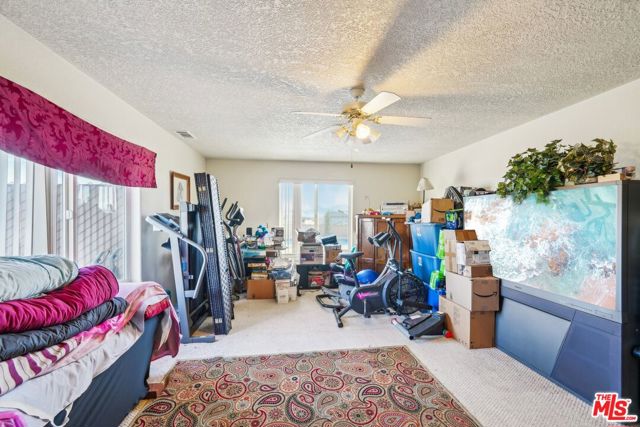 16185 Viho Road, Apple Valley CA: https://media.crmls.org/mediaz/c183a62d-2cdc-45ec-9efe-60eba31f25cf.jpg
