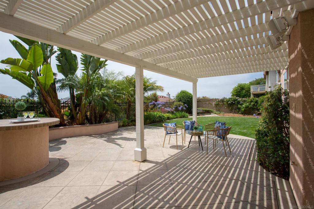 MLS #250032251SD img 16