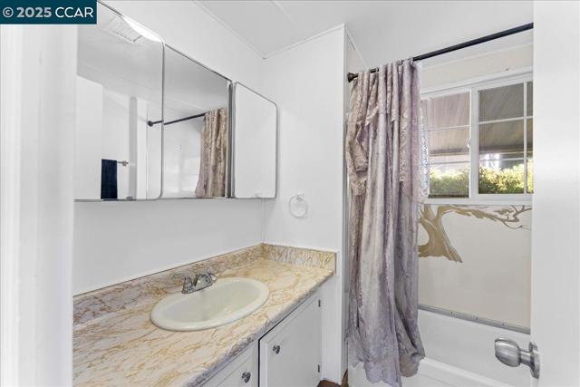 100 Welcome Ave, Concord CA: https://media.crmls.org/mediaz/c18609f8-9b1e-440b-88b6-358bbbc6068d.jpg