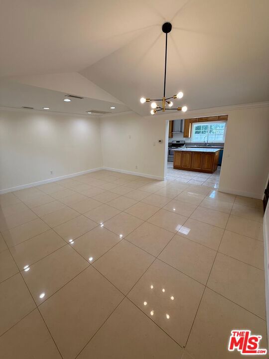 8446 Fenwick Street, Sunland CA: https://media.crmls.org/mediaz/c1865cbf-8e83-4818-b95a-f00070c33397.jpg