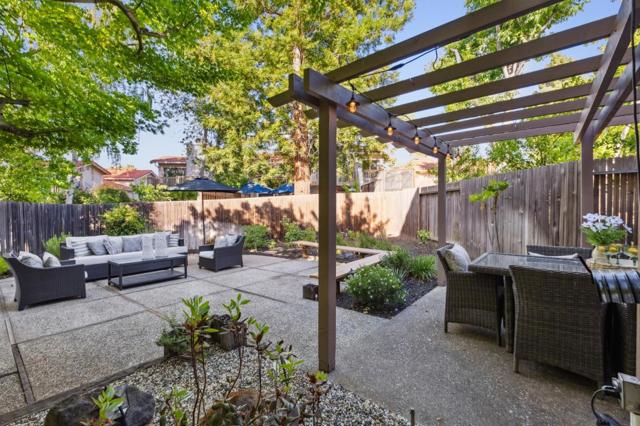 102 Calle Nivel, Los Gatos CA: https://media.crmls.org/mediaz/c1866a91-8a69-4fef-b14e-d41766d8d864.jpg