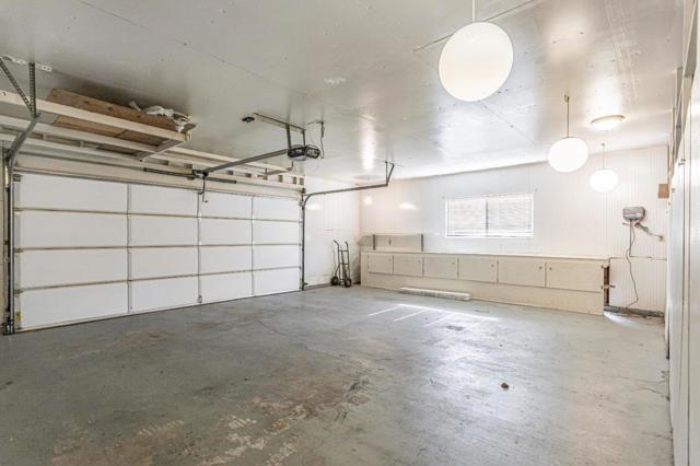690 Ridgemark Drive, Hollister CA: https://media.crmls.org/mediaz/c186ee86-31b6-4fcf-8d85-9b7266dbff36.jpg