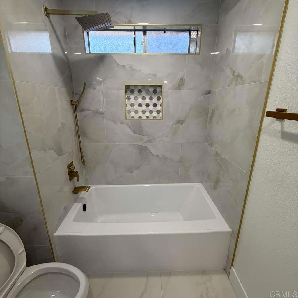 9586 Carroll Canyon Road - photo 7