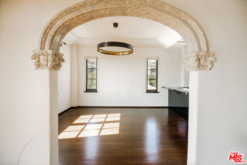 1302 N Sweetzer Avenue #500