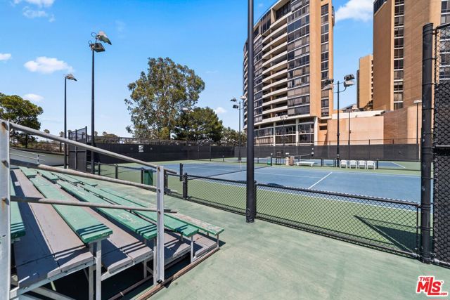 4316 Marina City Drive, Marina del Rey CA: https://media.crmls.org/mediaz/c187f38c-f1be-4d1c-a7ea-7be5a7bfa99c.jpg