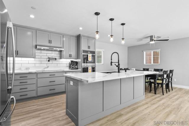 1452 Rock Terrace, Alpine CA: https://media.crmls.org/mediaz/c1887245-0339-4dee-99fb-73978fc79c16.jpg