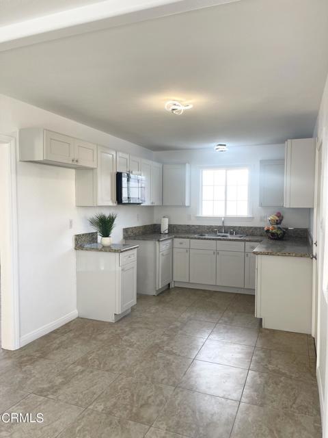 Detail Gallery Image 8 of 22 For 1337 W Birch St, Oxnard,  CA 93033 - 4 Beds | 2 Baths