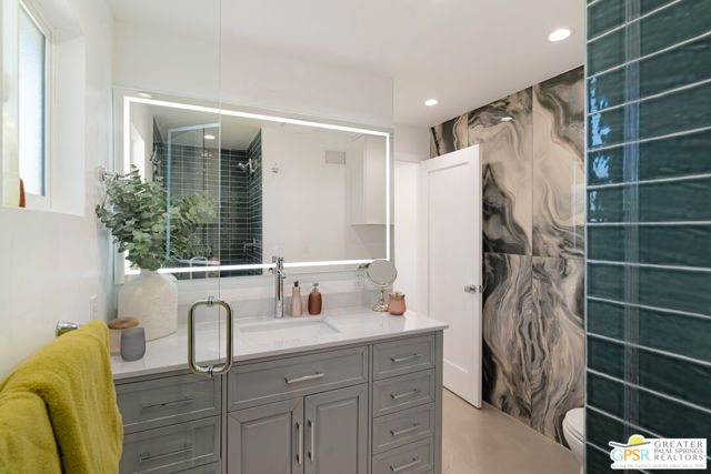 1405 E Tachevah Drive, Palm Springs CA: https://media.crmls.org/mediaz/c1895fa8-1eb2-400c-a1f0-30292c4c39f0.jpg