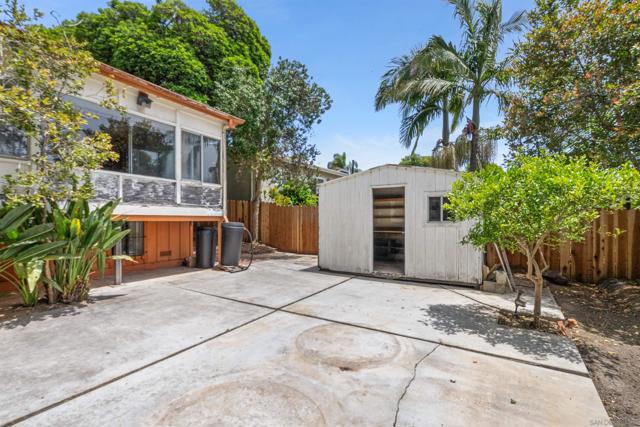719 Marsolan Ave, Solana Beach CA: https://media.crmls.org/mediaz/c189c748-8574-4934-9914-da7e7e493fd6.jpg