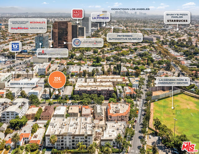 224 S Gale Drive, Beverly Hills CA: https://media.crmls.org/mediaz/c18aaac2-e5b3-4e06-b17d-f1e85af7973f.jpg