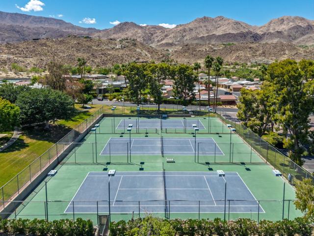 72302 Merry Vale Way, Palm Desert, CA 92260