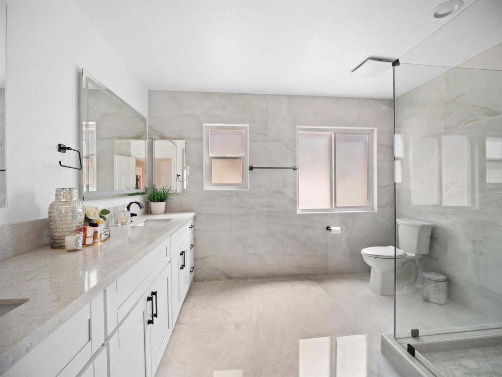 MLS #250045856SD image #17