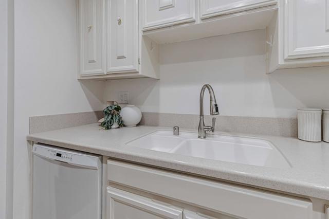 5277 Cribari Corner, San Jose CA: https://media.crmls.org/mediaz/c18b52a9-14d0-4339-986a-497ba8ef03af.jpg