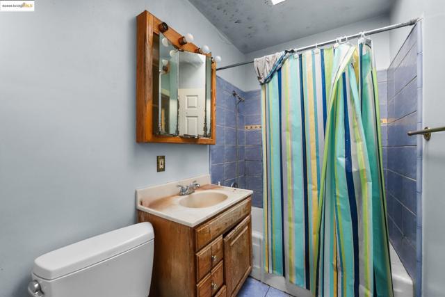 41 Apollo St, San Francisco CA: https://media.crmls.org/mediaz/c18be40d-2747-48ac-b367-509697ae1b93.jpg