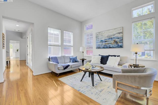 200 ARDEN CT, San Ramon CA: https://media.crmls.org/mediaz/c18c265f-d9bb-406c-a357-73526adcb32f.jpg