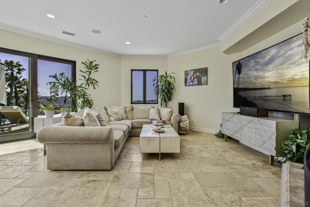7335 El Fuerte St, Carlsbad CA: https://media.crmls.org/mediaz/c18c3962-3ef7-4940-9ed0-6a89ea7eaeb8.jpg