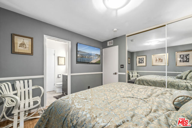 8670 Allenwood Road, Los Angeles CA: https://media.crmls.org/mediaz/c18c6913-bab2-441d-aea7-da317c2d9ecf.jpg