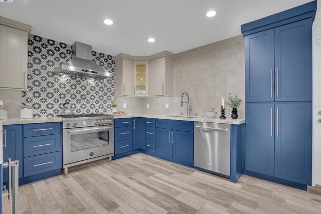 3644 Ashwood Drive, Pleasanton CA: https://media.crmls.org/mediaz/c18d1145-6181-488f-a497-0b2a47fb9e93.jpg