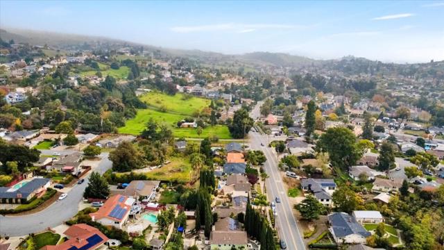 372 Fleming Avenue, San Jose CA: https://media.crmls.org/mediaz/c18dbc9d-56ba-42e3-b84d-732d7bbe2acb.jpg