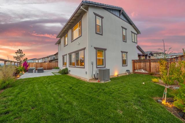 7101 Hakkan Drive, Gilroy CA: https://media.crmls.org/mediaz/c18e121a-faf2-46d5-a09a-33413d04d4a8.jpg