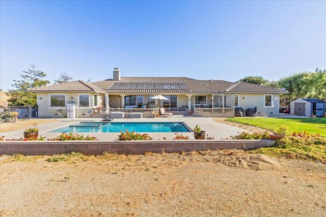 4116 Ashford Circle, Hollister CA: https://media.crmls.org/mediaz/c18e6aee-ab3e-4560-b821-a155f04e4404.jpg