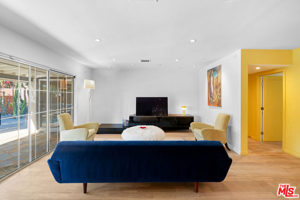 MLS #25625483 img 21