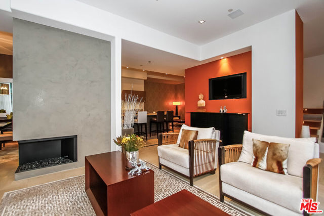 1929 N CURSON Place, Los Angeles CA: https://media.crmls.org/mediaz/c18f94cc-aee7-42ac-b529-7dcea51e422e.jpg