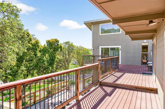 10700 Foothill Rd, Sunol CA: https://media.crmls.org/mediaz/c19173dd-0236-4b67-8c7b-4a679b3bb49a.jpg