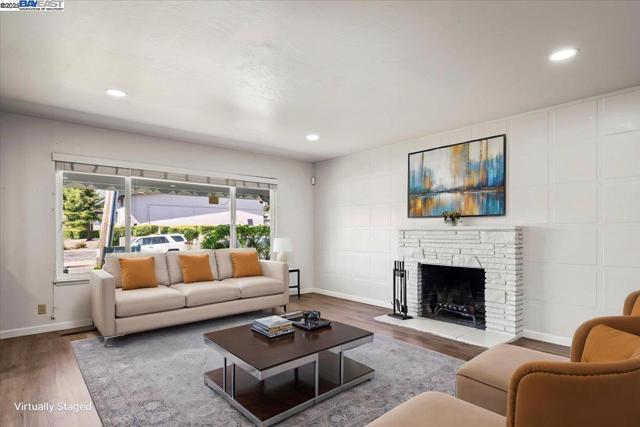 4105 Heyer Ave, Castro Valley CA: https://media.crmls.org/mediaz/c19362d0-0e9a-4173-9cdd-b48d3044ec21.jpg