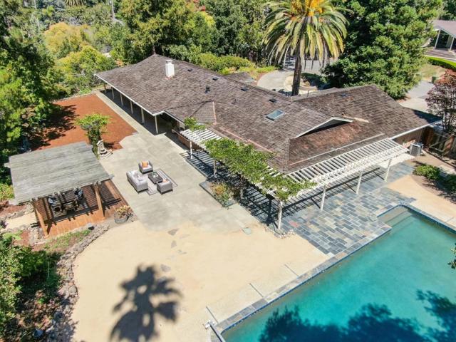 19521 Tweed Court, Saratoga CA: https://media.crmls.org/mediaz/c193d630-c929-4b76-a442-31c58a0c64e9.jpg