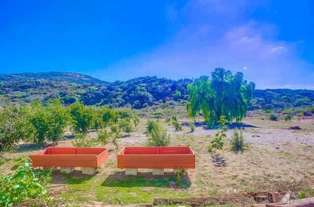 2035 Camino Cantera, Vista CA: https://media.crmls.org/mediaz/c194b58b-2872-4963-8b0d-502f5828c599.jpg
