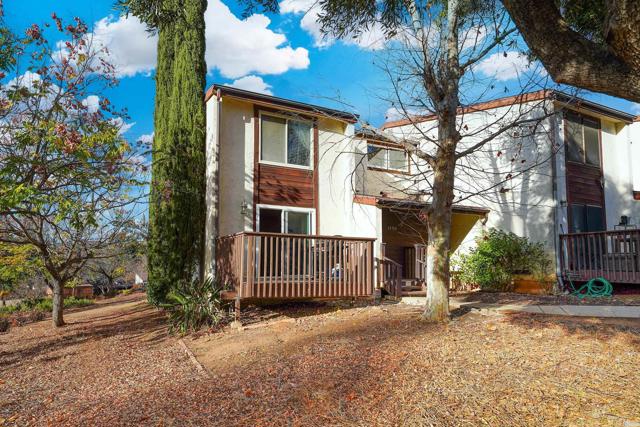 15719 Davis Cup Lane, Ramona CA: https://media.crmls.org/mediaz/c194bd06-dada-4b5a-9112-a033d985faf4.jpg