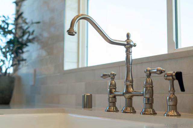 4141 Palomar Drive, Fallbrook CA: https://media.crmls.org/mediaz/c1951e24-e950-4334-9b46-8dca0d7f6607.jpg