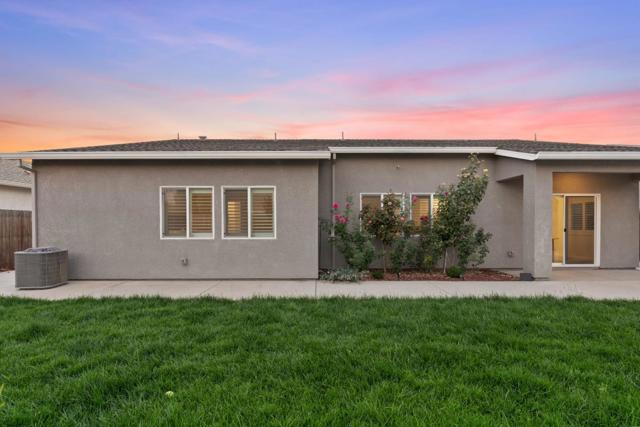 1340 Crimson Place, Manteca CA: https://media.crmls.org/mediaz/c1956f73-481c-42f9-b871-73d1c86420ca.jpg