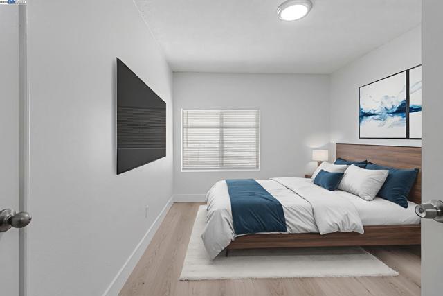 1290 Canterbury, Hercules CA: https://media.crmls.org/mediaz/c195df5b-01c0-4fea-b577-6af7f6a31c8f.jpg