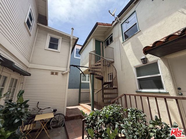 136 28th Street, Hermosa Beach, California 90254, 0 ,Residential Income,For Sale,28th,0,26874939