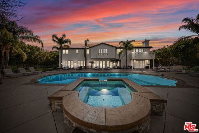 25043 Abercrombie Lane, Calabasas CA: https://media.crmls.org/mediaz/c1975da9-0d6f-4a8e-9cef-4bb3f3abf233.jpg