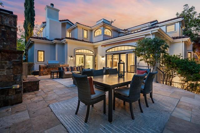 6 Zachary Court, Menlo Park CA: https://media.crmls.org/mediaz/c1980308-b96d-459b-9763-1f79d9e10cf8.jpg