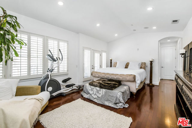 6021 Dawn, Playa Vista CA: https://media.crmls.org/mediaz/c198fb2e-f90f-499a-b075-226c3e91182e.jpg