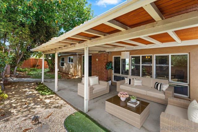 9021 Ronda Ave, San Diego CA: https://media.crmls.org/mediaz/c199d428-7b14-40cb-bcb7-677728e19f70.jpg
