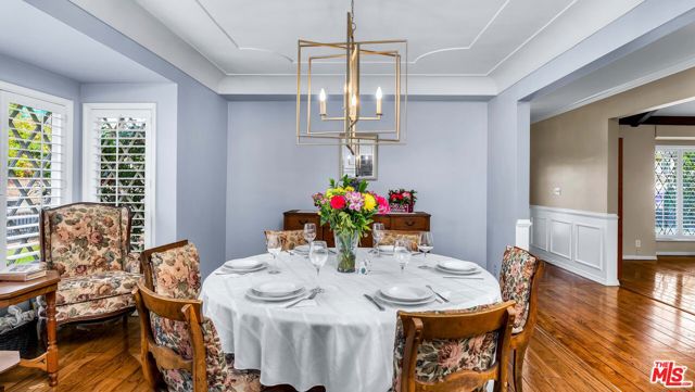 4559 Morella Avenue, Valley Village CA: https://media.crmls.org/mediaz/c199dca2-81f3-4be6-8561-70e0b5afad2a.jpg