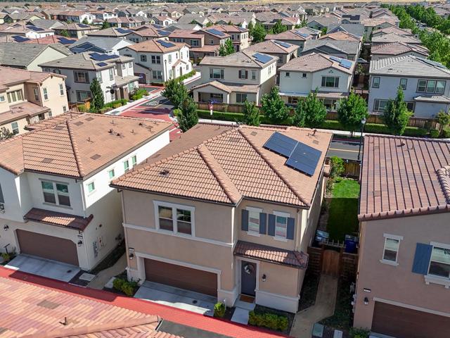 410 E Redberry Place, Mountain House CA: https://media.crmls.org/mediaz/c19a0174-9803-4fde-955f-518db0f8f431.jpg