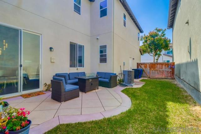 2235 Old Barn Lane, Chula Vista CA: https://media.crmls.org/mediaz/c19a354f-eaf5-47d8-86c6-d20844a11b22.jpg