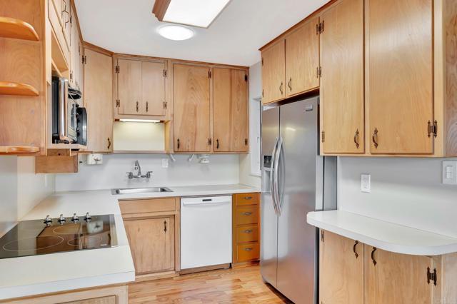 834 Oaklawn Ave A&B, Chula Vista CA: https://media.crmls.org/mediaz/c19a3f4d-378b-4664-bfca-2a7b2f4e0397.jpg