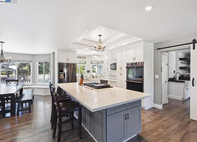 Image 12 of 60 For 8191 Highland Rd