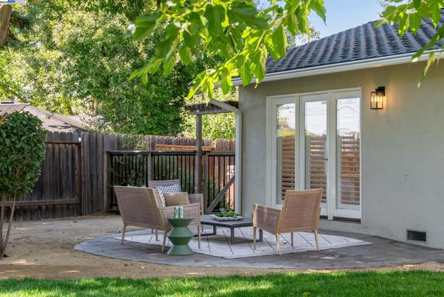 1515 Grove Way, Concord CA: https://media.crmls.org/mediaz/c19ac000-4ebf-457f-91d2-a74c37a1fe31.jpg