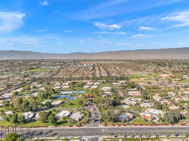 69738 Campana Court, Rancho Mirage CA: https://media.crmls.org/mediaz/c19b2a98-6424-4e00-845d-8c34ede046e1.jpg