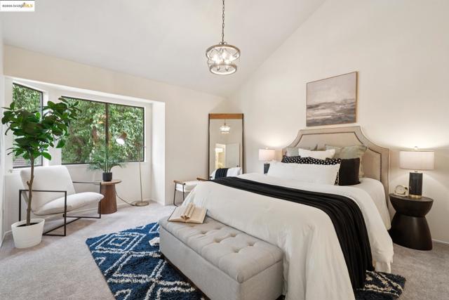 5 Harwich Walk, Pleasant Hill CA: https://media.crmls.org/mediaz/c19cd38c-3f80-44c7-931b-be5e7b5cd871.jpg