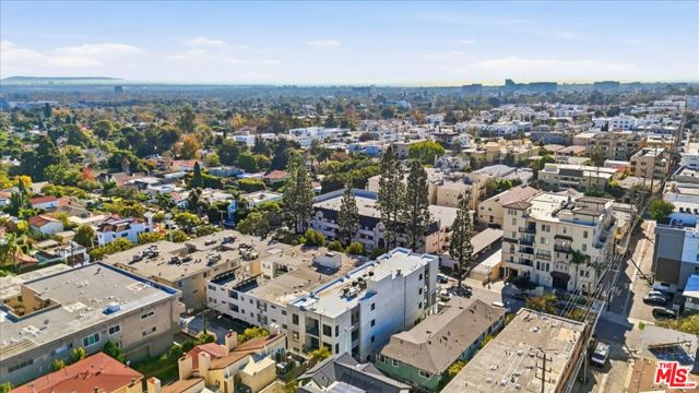 1820 Prosser Avenue, Los Angeles CA: https://media.crmls.org/mediaz/c19df8c1-0815-4fdc-9af2-11c03a65a590.jpg