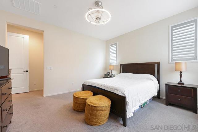 712 Gemstone Dr, San Marcos CA: https://media.crmls.org/mediaz/c19f77a1-4751-4cee-85b5-b83f76885ca8.jpg